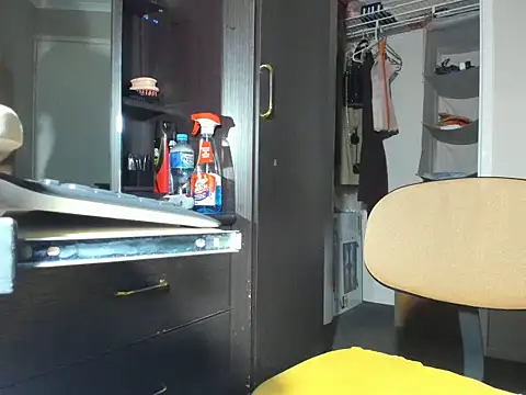 Angelchezcka online show from March 2026 11:40:01 AM