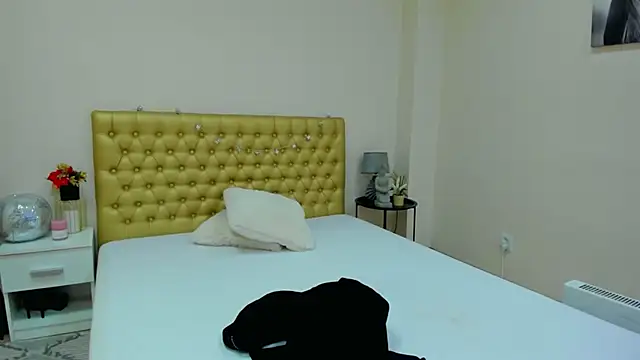 AlmaFancy online show from February 2025 12:48:02 PM