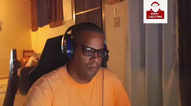 Snapshot of thesugar32 chatting on December 2024 01:58:01 AM thesugar32 online show from December 2024 01:58:01 AM