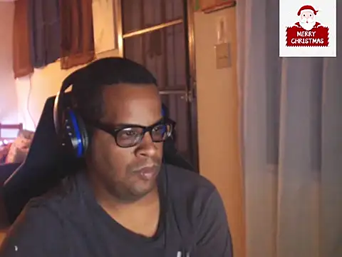 Snapshot of thesugar32 chatting on December 2024 02:09:01 AM thesugar32 online show from December 2024 02:09:01 AM