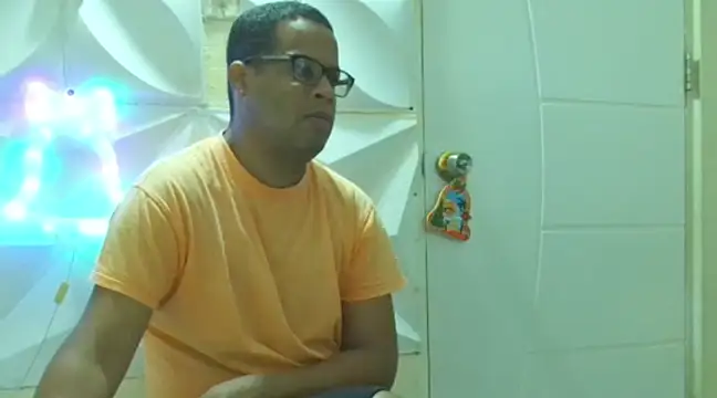 Snapshot of thesugar32 chatting on December 2024 01:06:02 PM thesugar32 online show from December 2024 01:06:02 PM