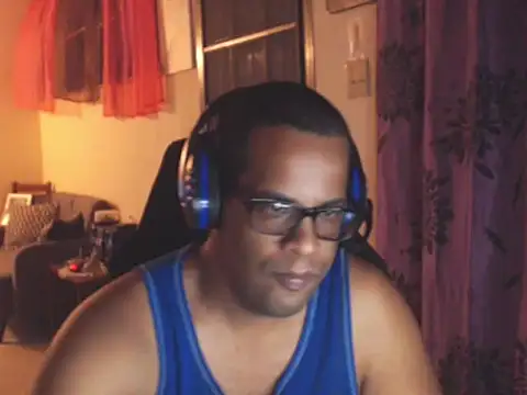 Snapshot of thesugar32 chatting on January 2025 01:53:02 AM thesugar32 online show from January 2025 01:53:02 AM