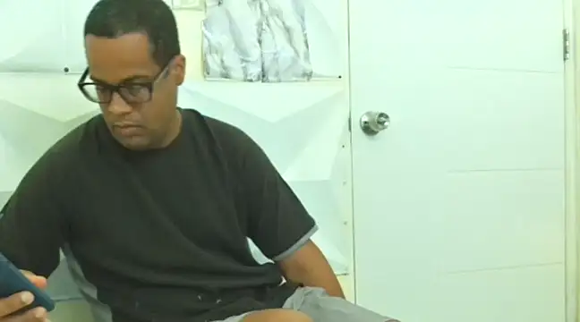 Snapshot of thesugar32 chatting on January 2025 01:38:01 PM thesugar32 online show from January 2025 01:38:01 PM