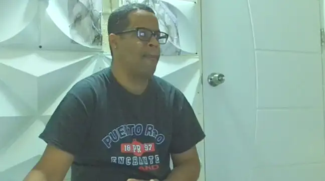 Snapshot of thesugar32 chatting on March 2025 12:33:02 PM thesugar32 online show from March 2025 12:33:02 PM