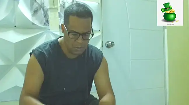 Snapshot of thesugar32 chatting on March 2025 11:55:01 AM thesugar32 online show from March 2025 11:55:01 AM