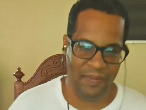 Snapshot of thesugar32 chatting on October 2025 01:45:02 PM thesugar32 online show from October 2025 01:45:02 PM