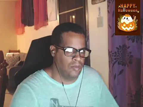 Snapshot of thesugar32 chatting on October 2025 01:55:02 AM thesugar32 online show from October 2025 01:55:02 AM