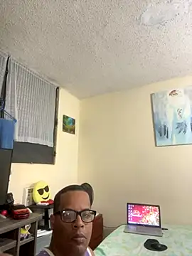 Snapshot of thesugar32 chatting on December 2025 11:16:02 AM thesugar32 online show from December 2025 11:16:02 AM