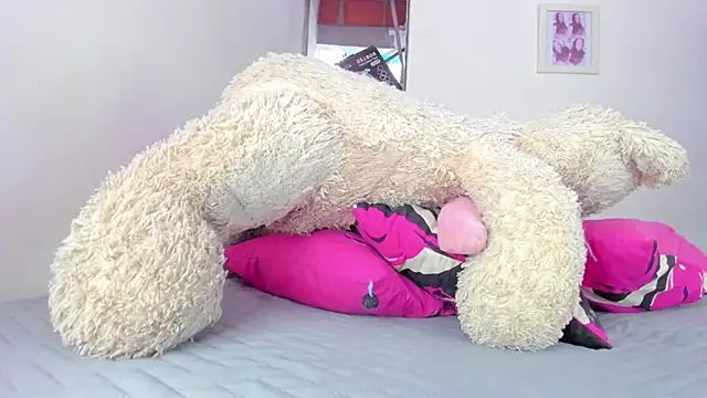 briitany hot online show from December 2025 06:03:01 PM