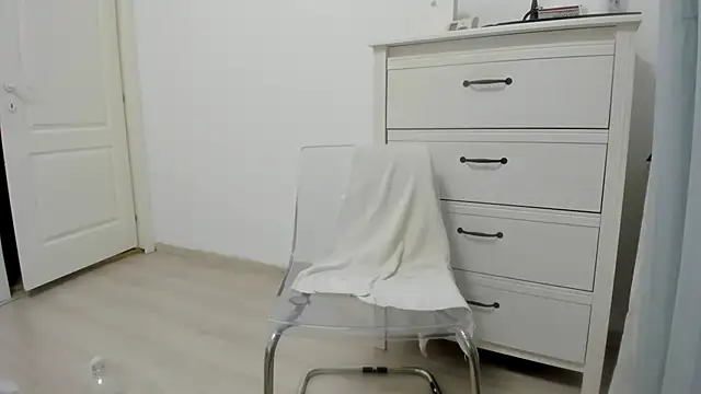 woolfiie online show from November 2025 12:09:02 AM