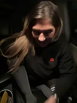 Snapshot of LittleMissEeve chatting on February 2025 04:05:01 AM LittleMissEeve online show from February 2025 04:05:01 AM