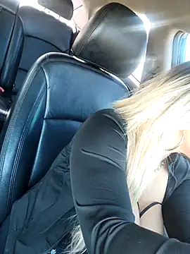 Snapshot of LittleMissEeve chatting on March 2025 08:59:01 PM LittleMissEeve online show from March 2025 08:59:01 PM