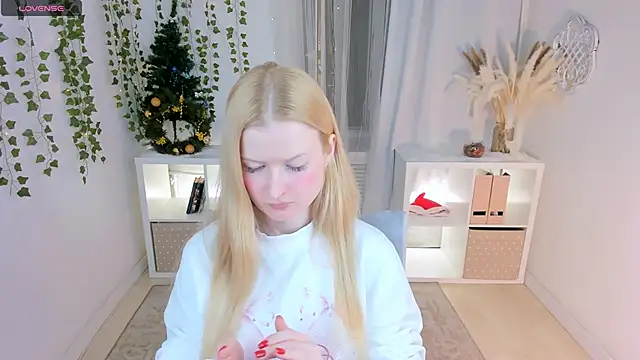 Laly Peach online show from January 2025 04:39:01 PM