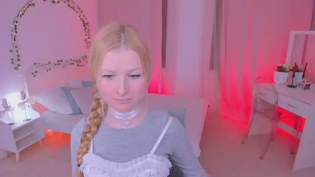 Laly Peach online show from February 2025 04:36:02 PM