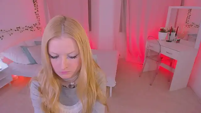 Laly Peach online show from February 2025 07:40:02 PM