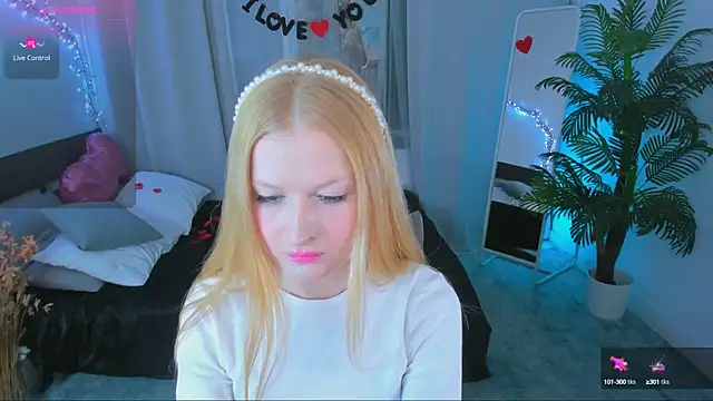 Laly Peach online show from February 2025 04:32:01 PM