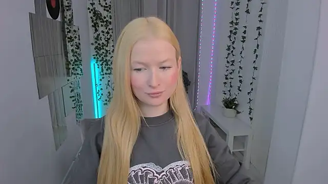 Laly Peach online show from February 2026 07:12:02 AM