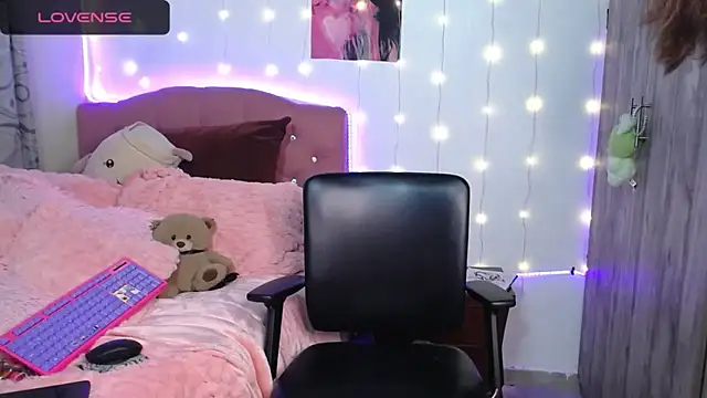 camy doll online show from November 2025 08:32:01 PM