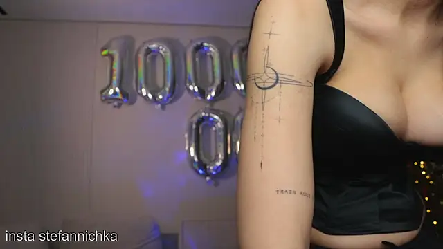 Snapshot of stefannichka chatting on December 2025 08:59:02 PM stefannichka online show from December 2025 08:59:02 PM