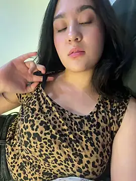 Snapshot of Nina_lovi chatting on December 2024 12:28:02 AM Nina lovi online show from December 2024 12:28:02 AM