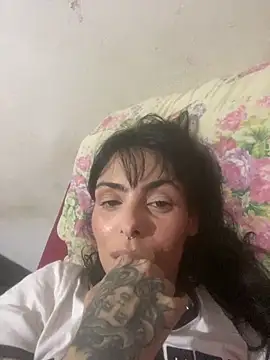 Snapshot of Sarah-safada chatting on February 2026 03:58:01 AM Sarah-safada online show from February 2026 03:58:01 AM