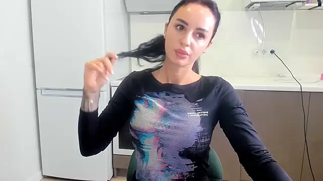 Snapshot of Your_Masha chatting on November 2025 08:50:01 AM Your Masha online show from November 2025 08:50:01 AM