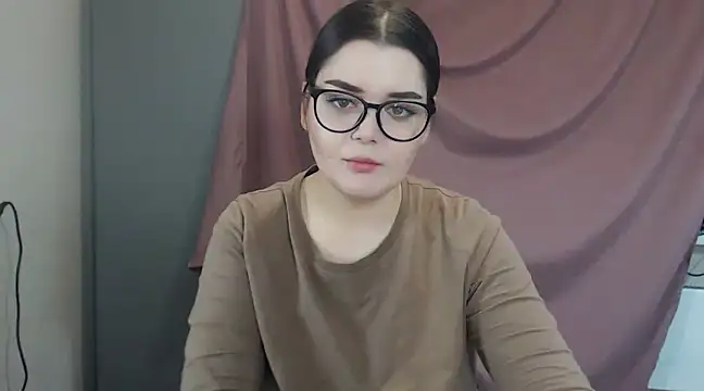 Snapshot of ohhhMie chatting on February 2025 06:55:01 PM ohhhMie online show from February 2025 06:55:01 PM