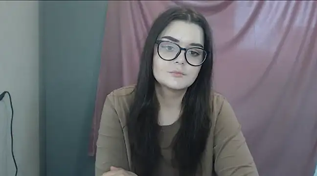 Snapshot of ohhhMie chatting on February 2025 12:43:01 PM ohhhMie online show from February 2025 12:43:01 PM