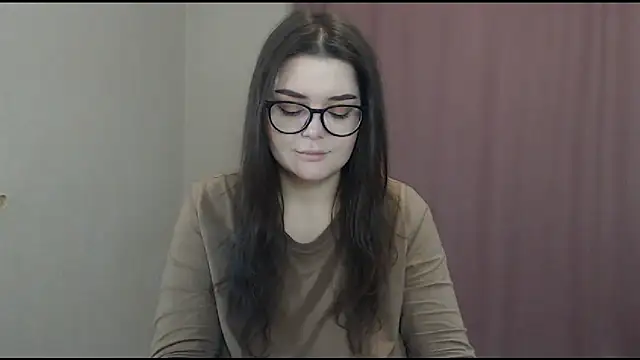 Snapshot of ohhhMie chatting on February 2025 09:22:01 PM ohhhMie online show from February 2025 09:22:01 PM