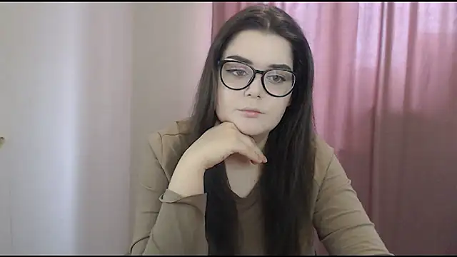 Snapshot of ohhhMie chatting on February 2025 12:23:02 PM ohhhMie online show from February 2025 12:23:02 PM