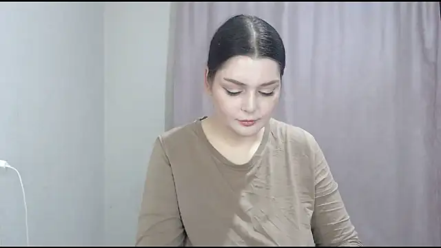 Snapshot of ohhhMie chatting on November 2025 03:49:01 PM ohhhMie online show from November 2025 03:49:01 PM