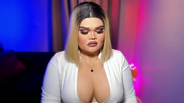 Snapshot of KarolinaThompson chatting on March 2025 09:05:02 AM KarolinaThompson online show from March 2025 09:05:02 AM