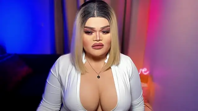 Snapshot of KarolinaThompson chatting on March 2025 07:53:01 AM KarolinaThompson online show from March 2025 07:53:01 AM