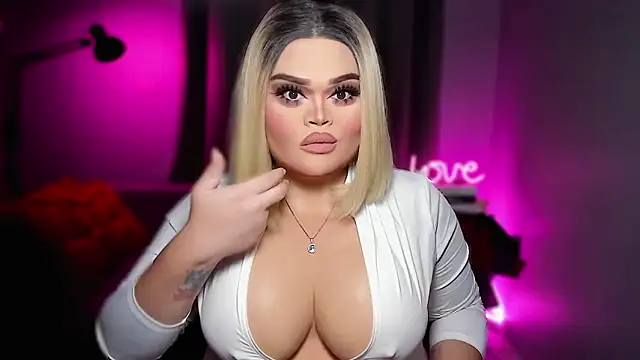 Snapshot of KarolinaThompson chatting on February 2026 05:36:02 AM KarolinaThompson online show from February 2026 05:36:02 AM