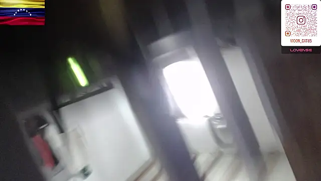 Snapshot of moon_cat85 chatting on December 2024 07:57:01 PM moon cat85 online show from December 2024 07:57:01 PM