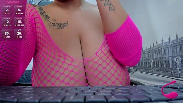 sweetfabianaxl online show from February 2025 07:58:01 PM