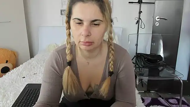 sweetemy4u online show from January 2025 08:03:01 AM