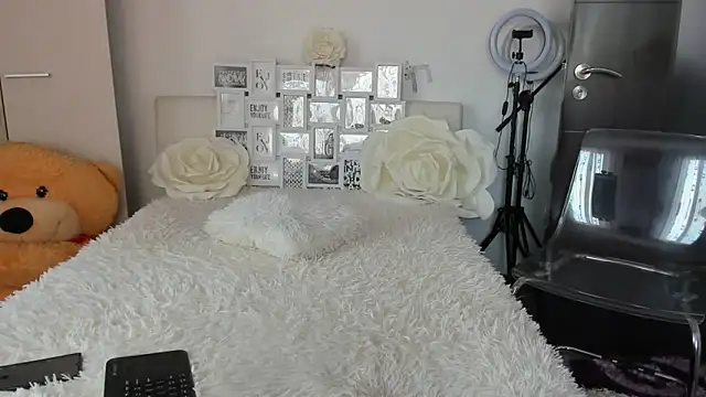 sweetemy4u online show from November 2025 09:41:01 AM