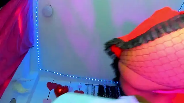 samantha  smile online show from March 2026 09:16:02 PM