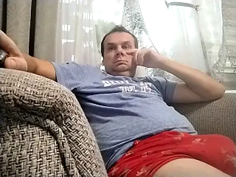 grzes19763 online show from December 2025 12:36:02 PM