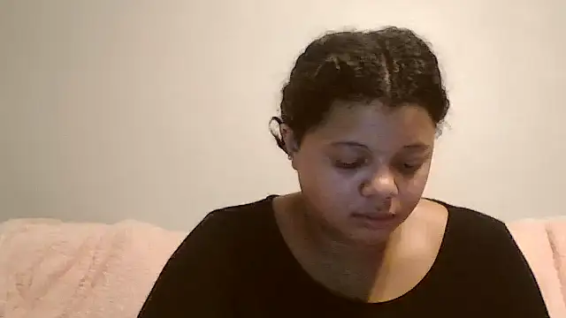 Snapshot of beautylovess chatting on October 2025 10:10:01 PM beautylovess online show from October 2025 10:10:01 PM