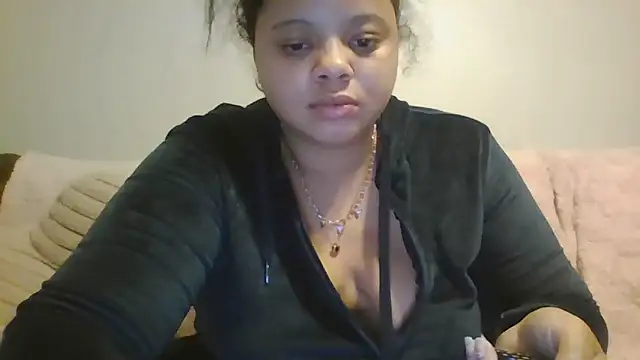 Snapshot of beautylovess chatting on May 2026 07:11:02 PM beautylovess online show from May 2026 07:11:02 PM