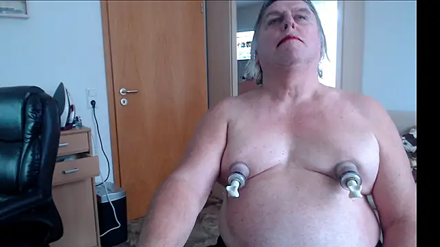 Snapshot of Sissygera chatting on December 2024 10:50:02 AM Sissygera online show from December 2024 10:50:02 AM