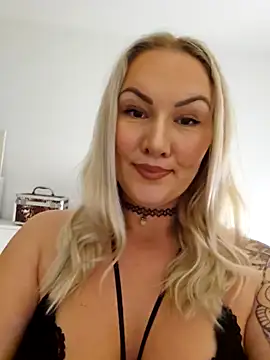 Snapshot of NastyMilf_ chatting on December 2024 08:00:02 PM NastyMilf online show from December 2024 08:00:02 PM