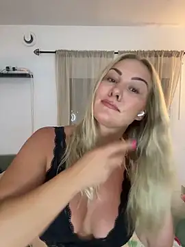 Snapshot of NastyMilf_ chatting on October 2025 07:45:01 PM NastyMilf online show from October 2025 07:45:01 PM