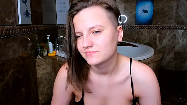 MelindaTin online show from February 2025 06:29:02 AM