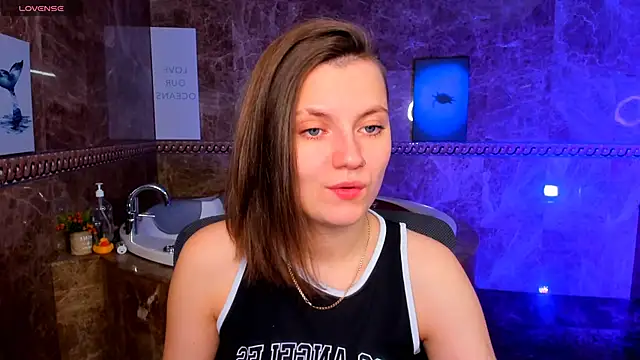 MelindaTin online show from May 2026 01:02:02 AM