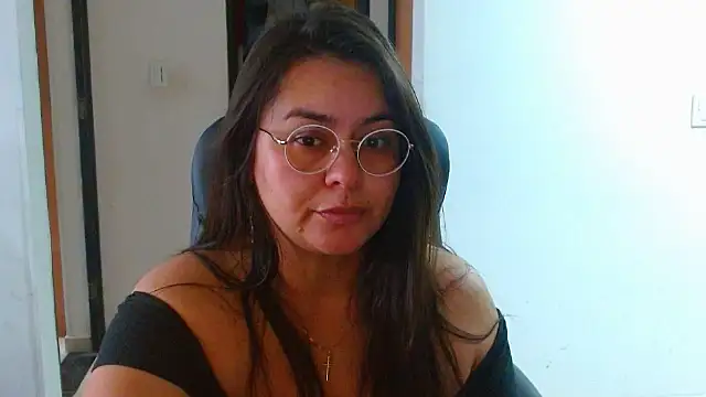 Snapshot of Ixchel_Anaid chatting on May 2026 12:14:02 PM Ixchel Anaid online show from May 2026 12:14:02 PM