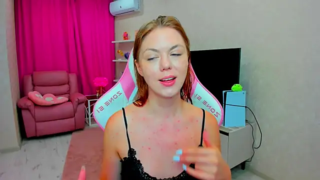Strawberrye online show from July 2026 04:30:02 AM