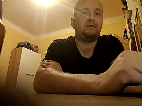 MrWhitePL online show from December 2024 11:31:02 PM